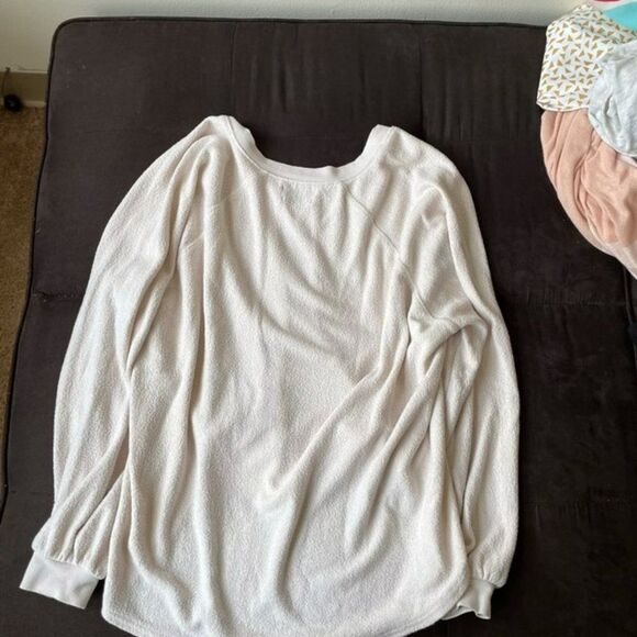 Urban Outfitters Sweater M - Picture 3 of 3